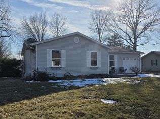 310 W 4th South St, Mount Olive, IL 62069