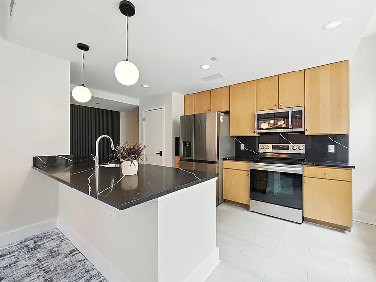 314 N Broadway Ave #806 — Photo 4