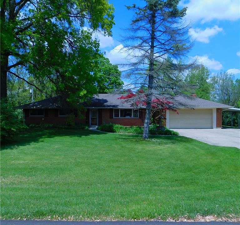 1st image of 135 Devay Ave