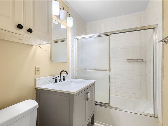 5th image of 3538 Curlew St #40