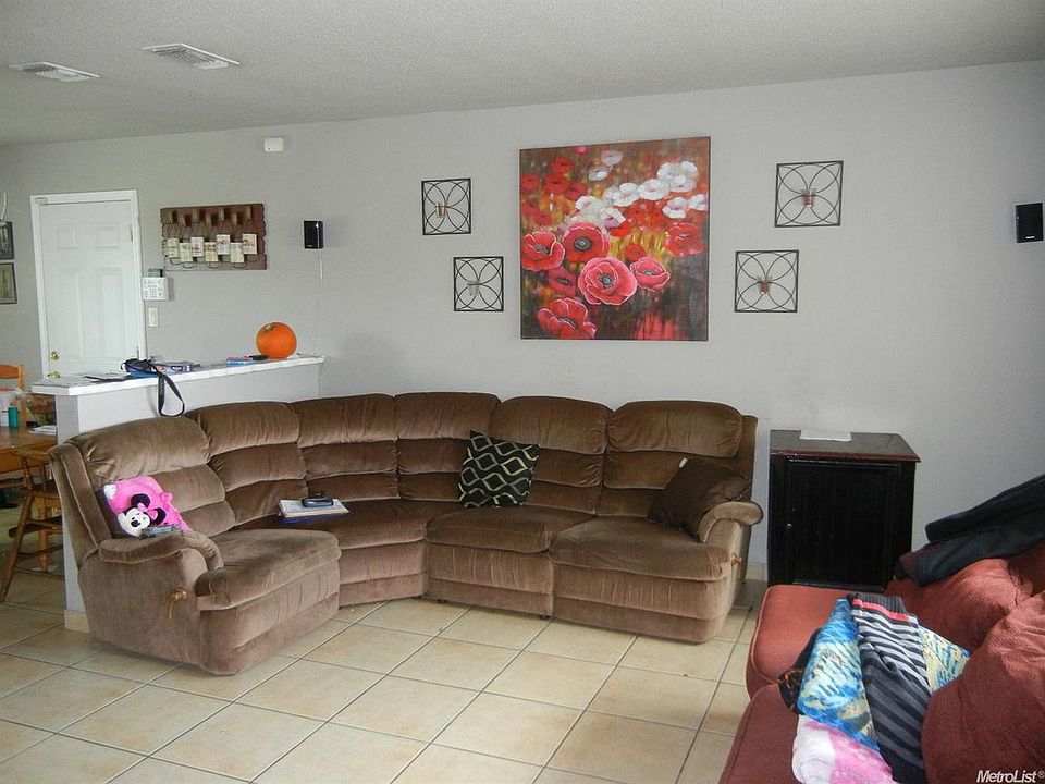 2nd image of 6944 Briggs Dr