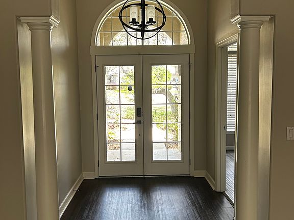 2nd image of 3153 N Barton Creek Cir