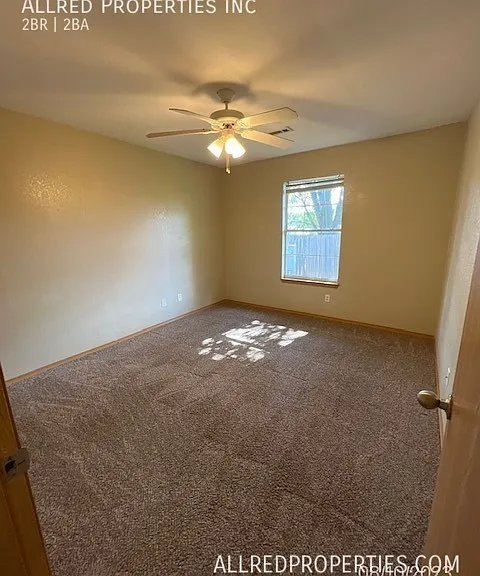 2725 Ponchartrain St #B — Photo 9