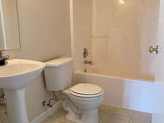 5th image of 161-2 Brookland Ct