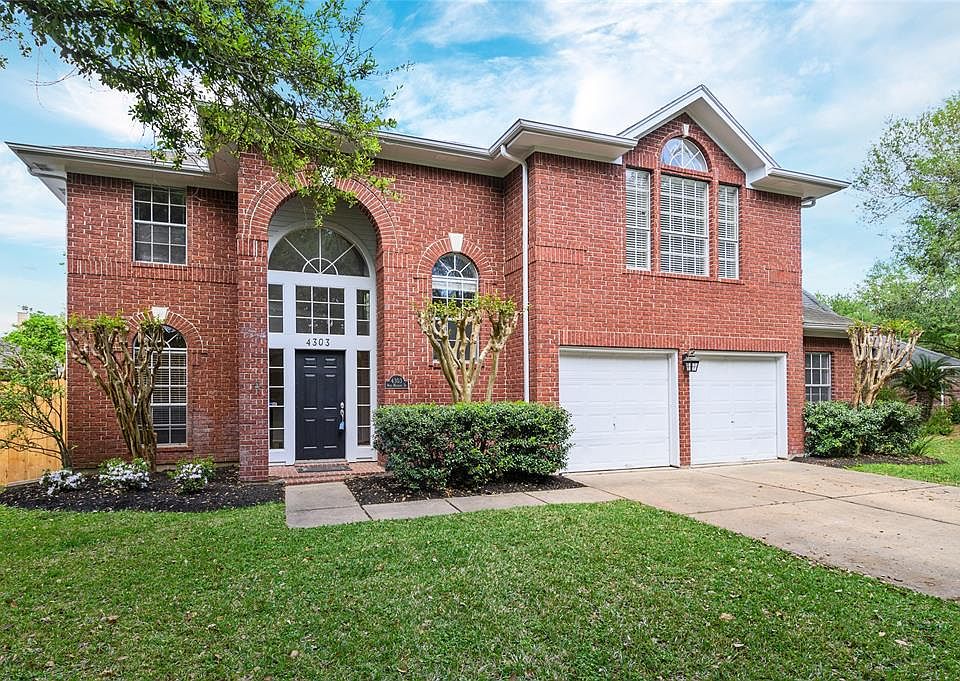 1st image of 4303 W Meadows Dr