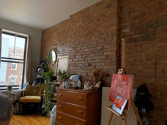 Rented by EXR | media 25