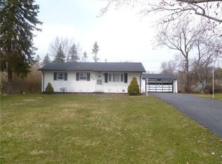 102 Faircrest Rd, Rochester, NY 14623