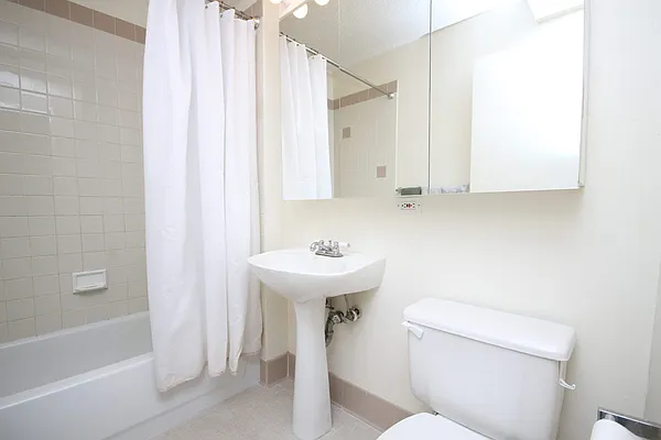 Rented by Modern Spaces | media 19