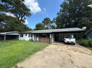 1054 Deryll St, Jackson, MS 39212