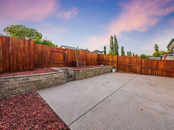 4th image of 2016 Country Hills Cir NW