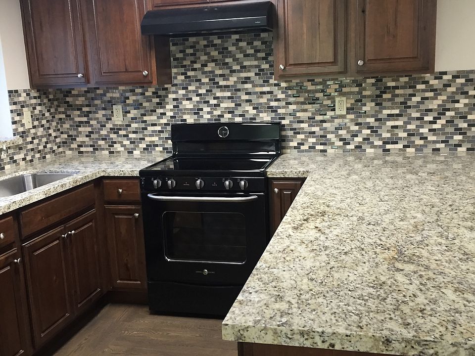 1st image of 310 Clara Ave