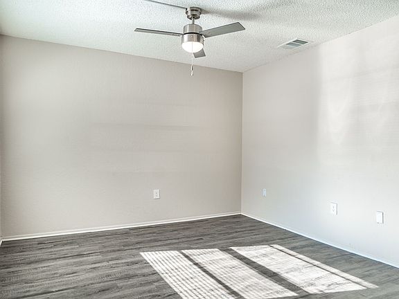 4th image of 4071 76th Ave N APT 3