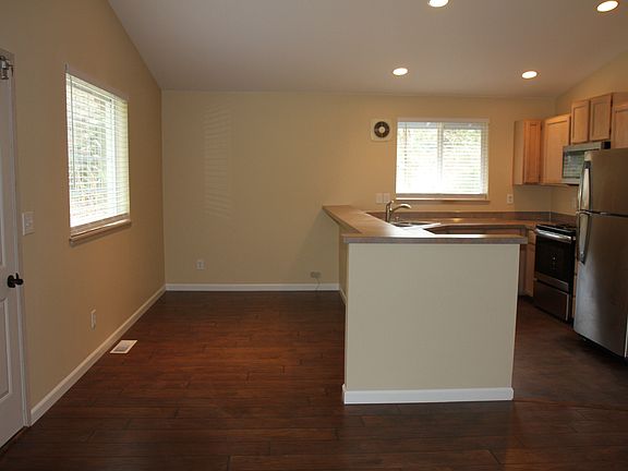 3rd image of 17034 Suquamish Way NE