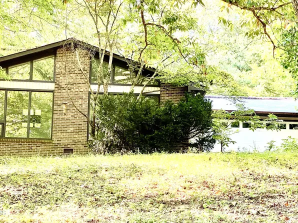 125 Skyland Ln, Powell, TN 37849