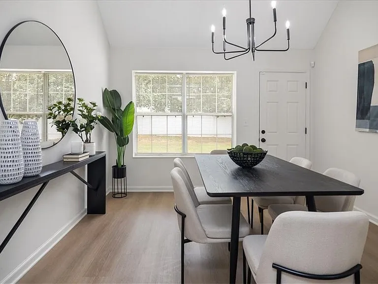 4033 Ravenwood Ct — Photo 12