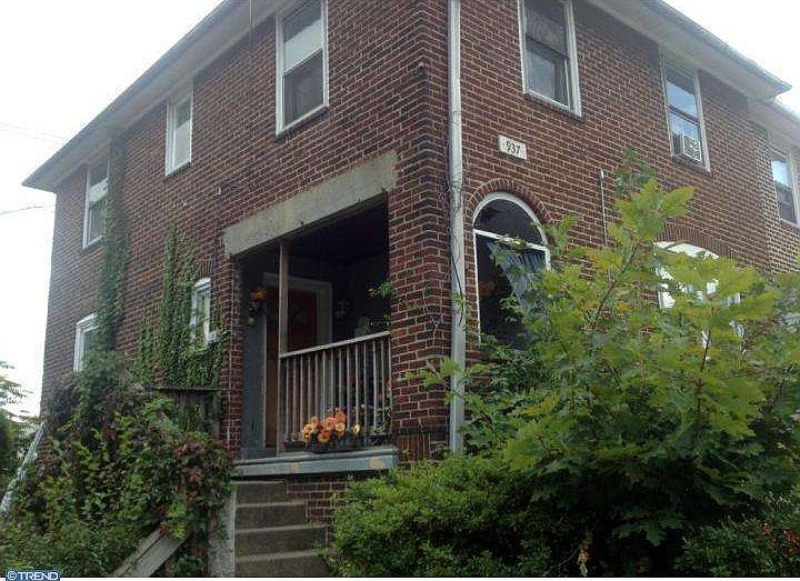 2nd image of 937 E 14th St