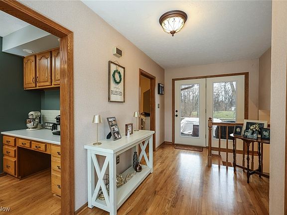 3rd image of 46 Sherman Dr