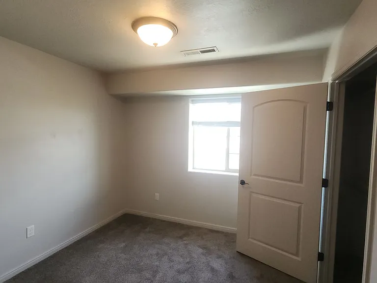 370 W Buena Vista Blvd #129 — Photo 4
