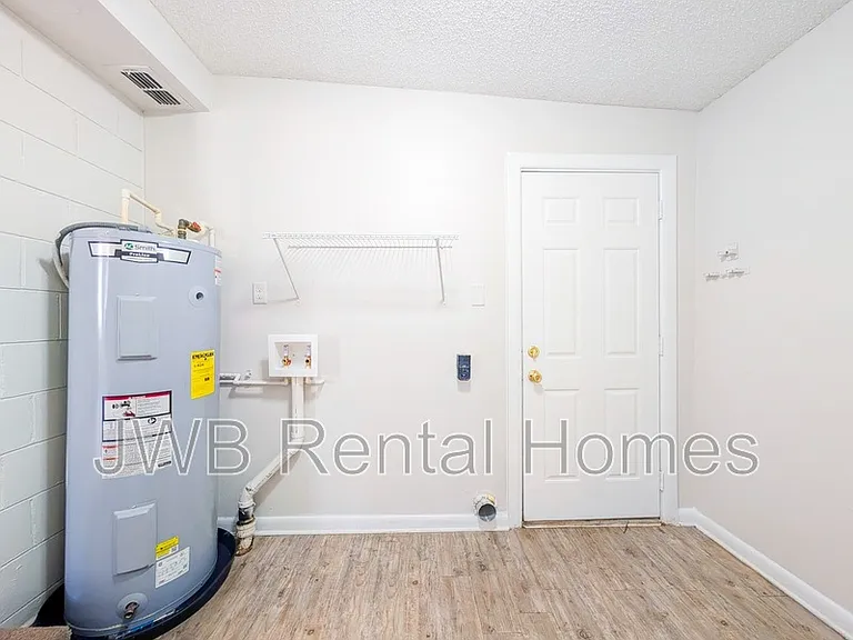 3118 Dignan St — Photo 18