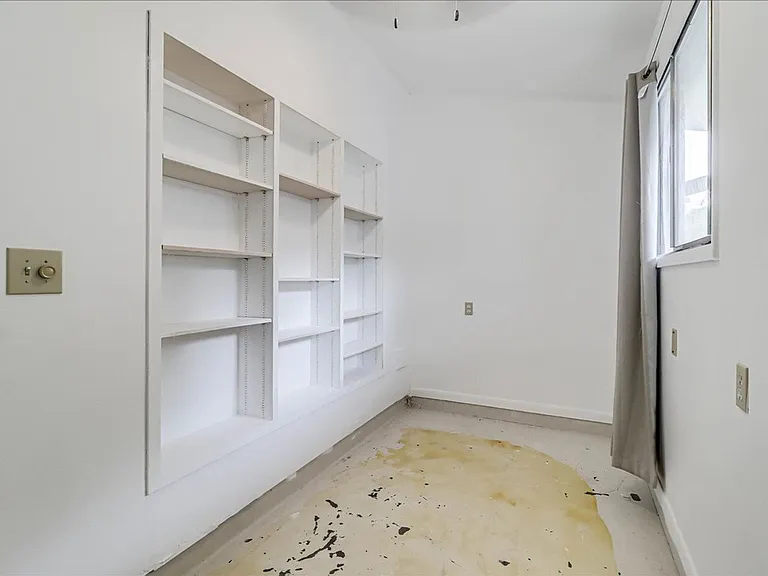 1022 Herndon St — Photo 33
