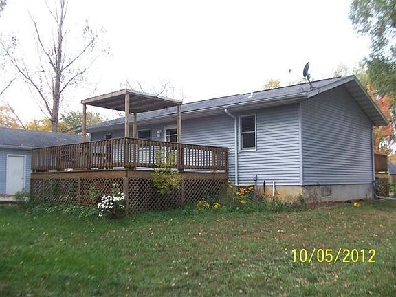 3rd image of 104 Schneider St