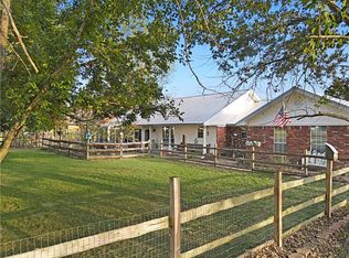 609 W Utah Ranch Rd, Lavaca, AR 72941