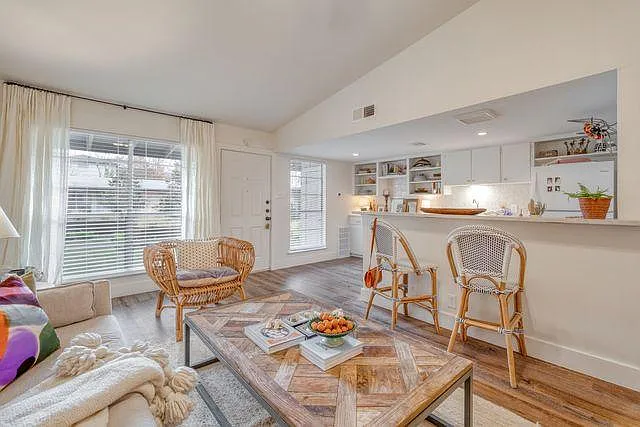 5515 Woodrow Ave #116 — Photo 4