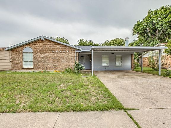 2nd image of 608 Mesquite Ave