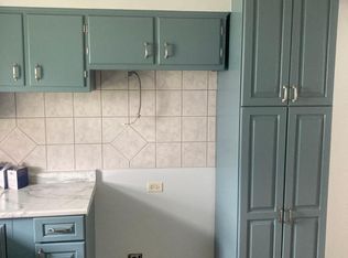 312 E 147th St #3, Harvey, IL 60426