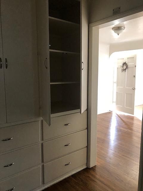 1st image of 319 Molino Ave APT 4