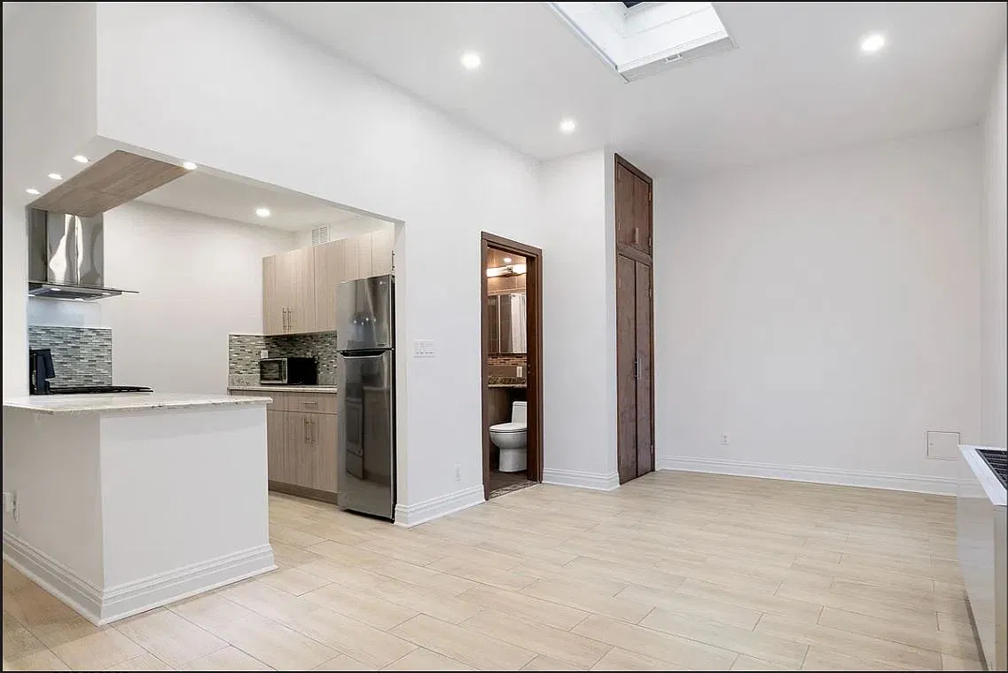 60 Court Street — Photo 3