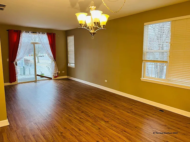 3175 Falling Waters Ln — Photo 4