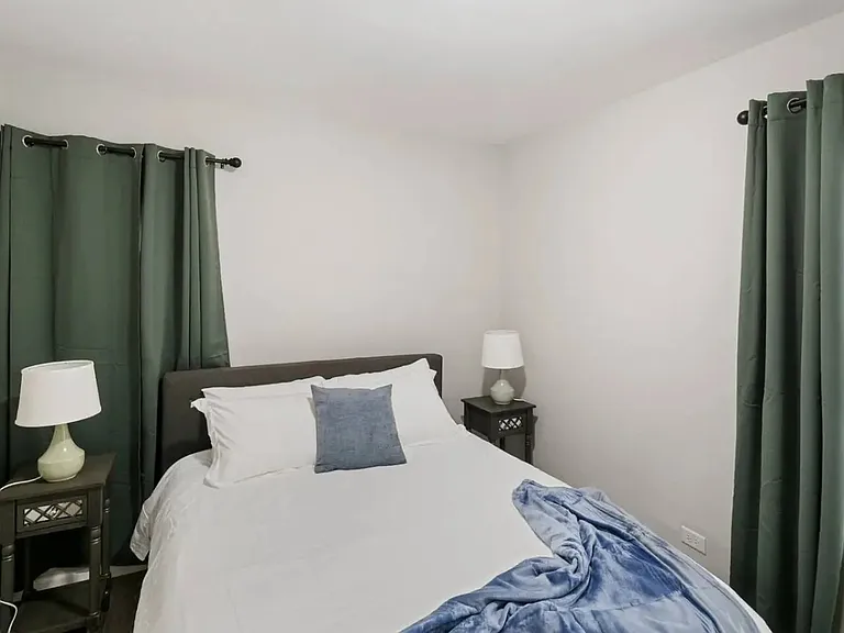 557 Washington Park — Photo 7