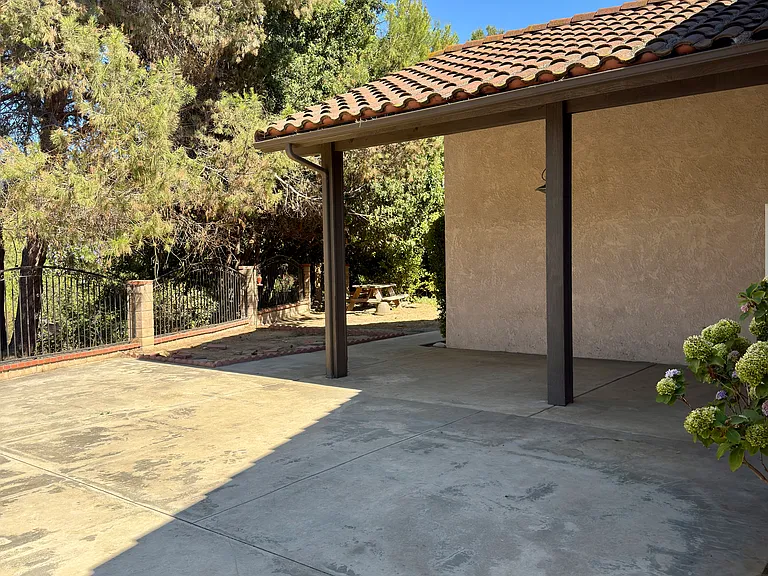2092 Peaceful Hills Rd — Photo 47