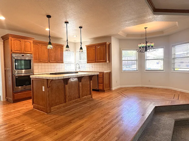 4216 Mepham Ct — Photo 7