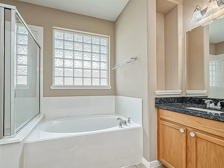 2218 Falcon Knoll Ln — Photo 27