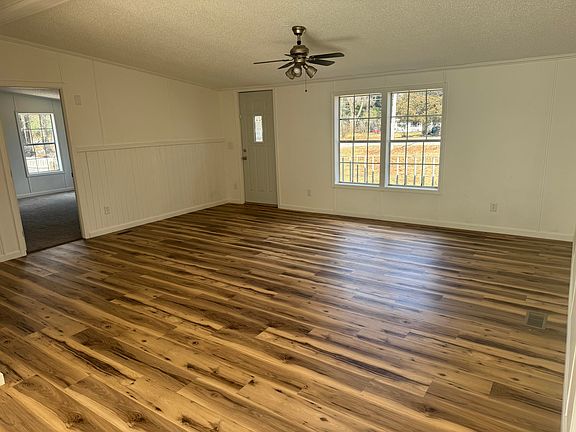 4th image of 7067 Hall Rd