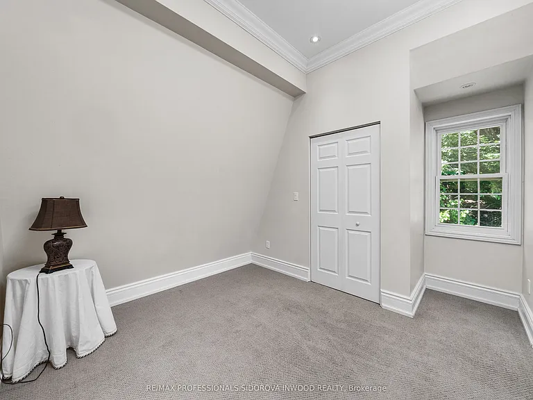 236 South Kingsway #11 — Photo 13