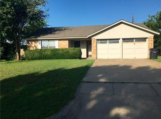 1404 Clearfield Dr, Cleburne, TX 76033