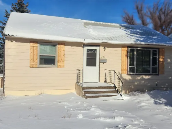 226 4th Ave SW, Cut Bank, MT 59427