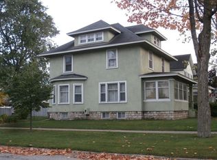 403 S 7th St, Escanaba, MI 49829