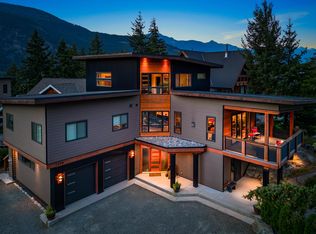 7456 Dogwood St, Pemberton, BC V0N 2L1