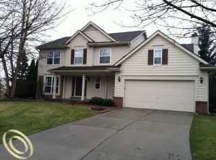 1912 Hazelwood Ct, Commerce Township, MI