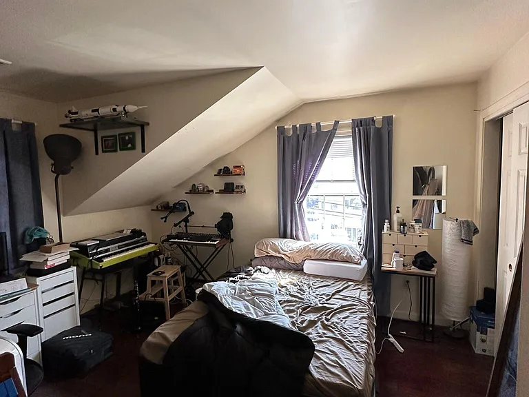 34 Raymond St — Photo 11