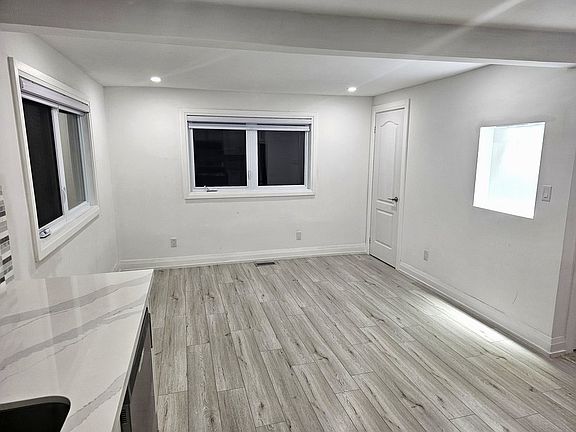5th image of 38 Wanda Rd