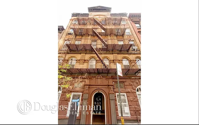 Rented by Douglas Elliman | media 25