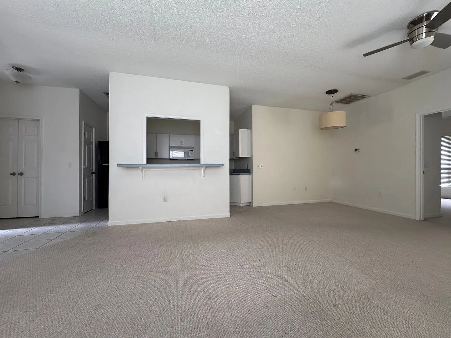 Prime Location! 2BR/2BA Townhome Just Minutes from the Beach — Photo 4