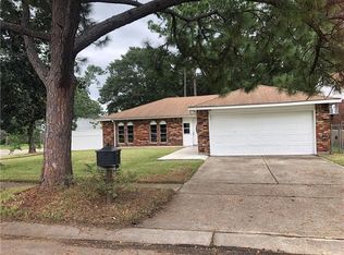 2401 E Sunny Meade Dr, Harvey, LA 70058