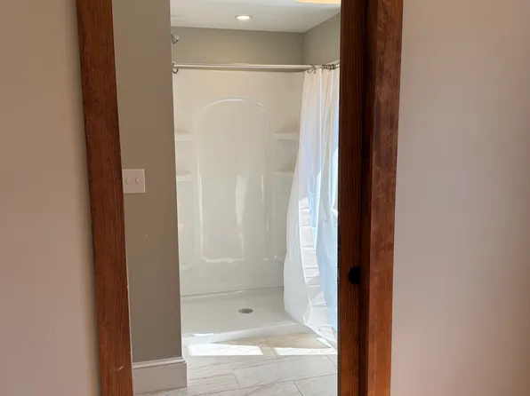 5 Brown St, Spencer, MA 01562