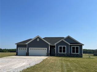 7534 Crocker Rd, Valley City, OH 44280